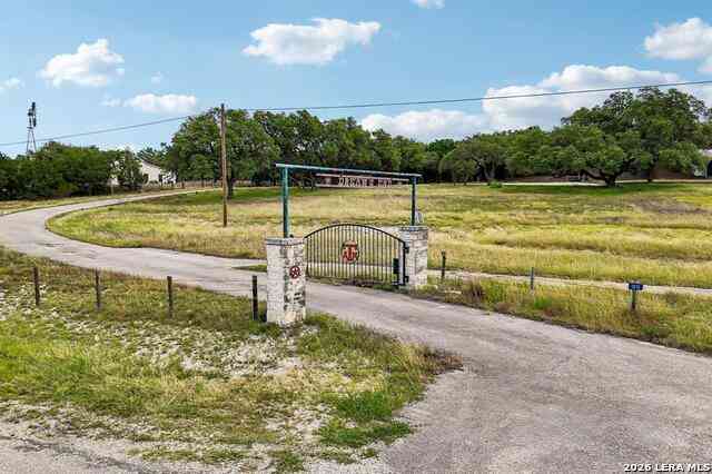 Homes For Sale - 1876 Rocky Rd<br/> Blanco, TX 78606