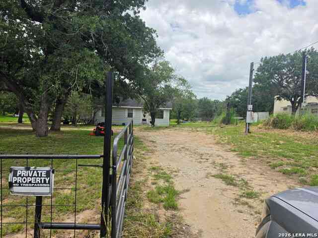Homes For Sale - 216 Creeks End<br/> Floresville, TX 78114
