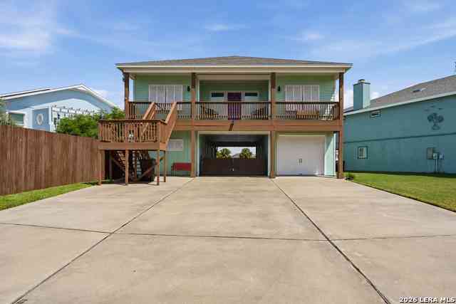 Homes For Sale - 304 Bayview Dr<br/> Aransas County, City By The Sea, TX 78336