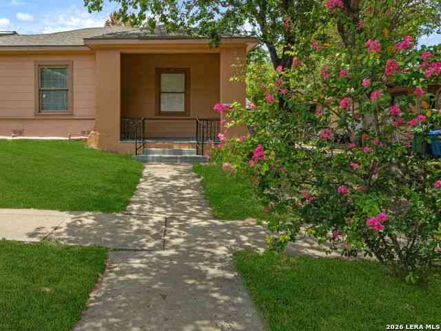 Homes For Sale - 1023 W French Pl<br/> San Antonio, TX 78212