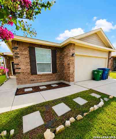 Homes For Sale - 8010 Radiant Star<br/> San Antonio, TX 78252