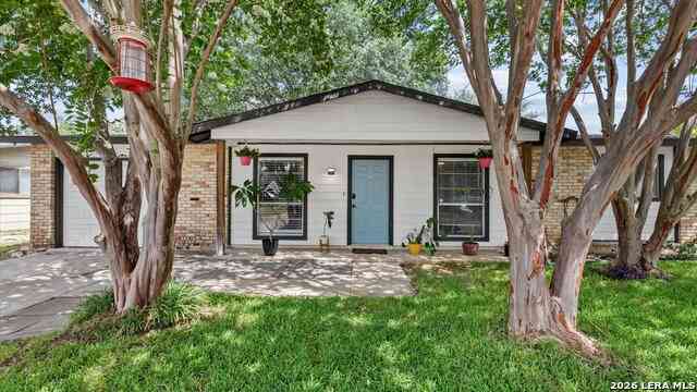 Homes For Sale - 1025 Williamsburg<br/> Schertz, TX 78154