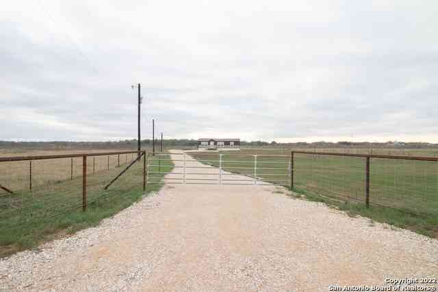 Mobile Home For Sale - 254 County Road 406<br/> Floresville, TX 78114