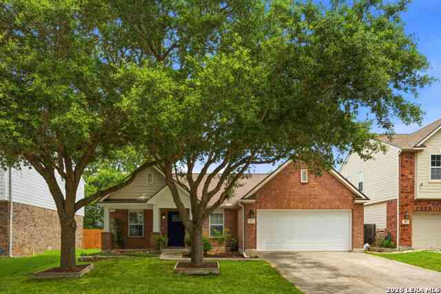 Homes For Sale - 130 Bentwood Ranch<br/> Cibolo, TX 78108
