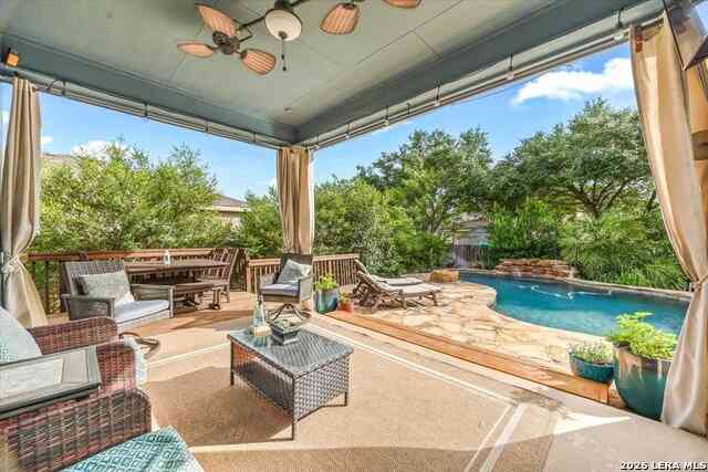 Homes For Sale - 120 Kitty Hawk Run<br/> Cibolo, TX 78108