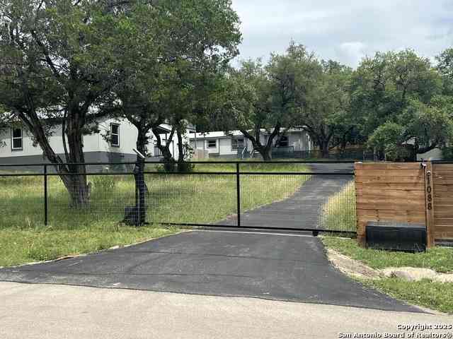 Mobile Home For Sale - 1108 Hillside Oaks<br/> Comal County, Bulverde, TX 78163