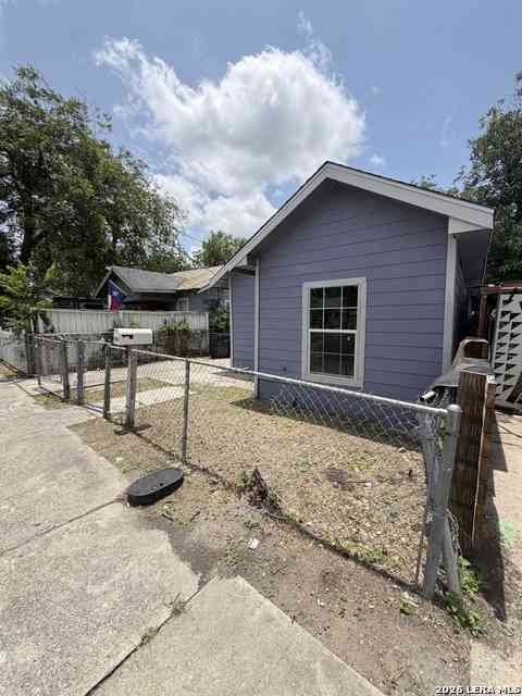 Homes For Sale - 1812 Ruiz St<br/> San Antonio, TX 78207