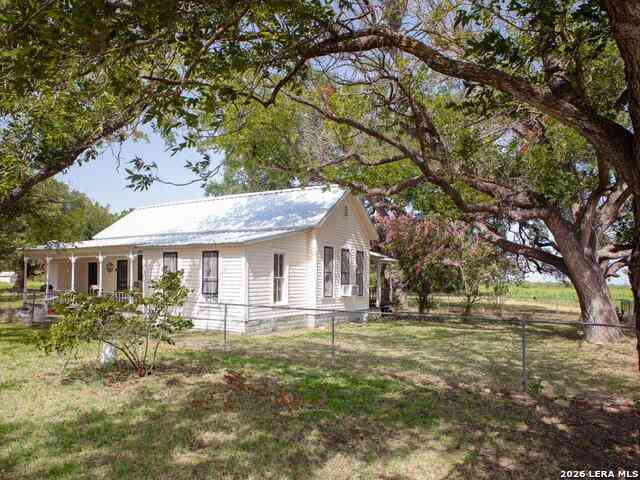 Homes For Sale - 4901 Lower Seguin (5 Acres) Rd<br/> Cibolo, TX 78108