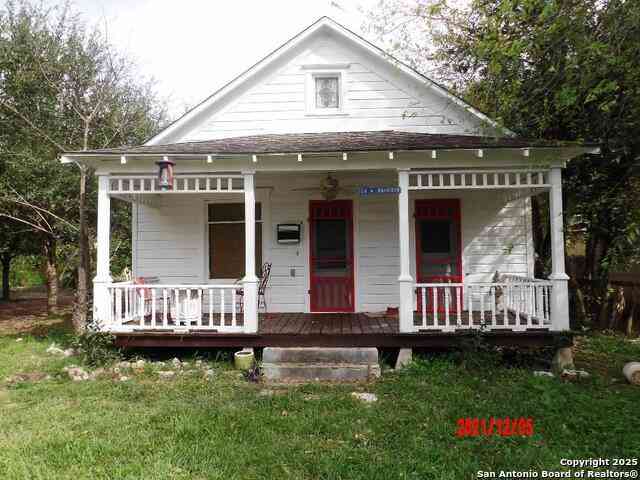 Homes For Sale - 104 - 106 N Harrison Street<br/> Bee County, Beeville, TX 78102