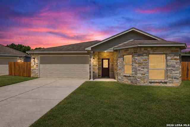Homes For Sale - 1311 Ricks Cir<br/> Bexar County, San Antonio, TX 78251