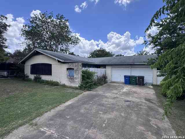 Homes For Sale - 4232 Chestnuthill Dr<br/> Bexar County, San Antonio, TX 78218