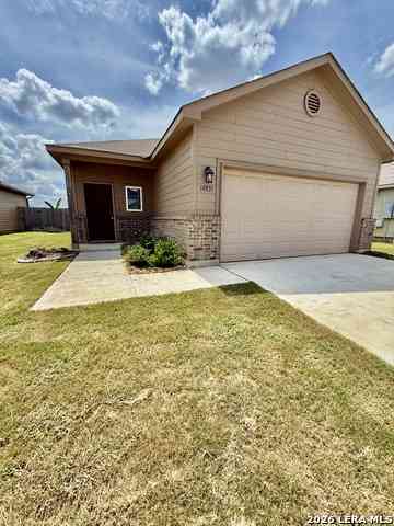 Homes For Sale - 19835 Doc Holiday Dr<br/> Atascosa County, Lytle, TX 78052