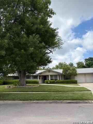 Homes For Sale - 134 Meadowood Ln<br/> Bexar County, San Antonio, TX 78216