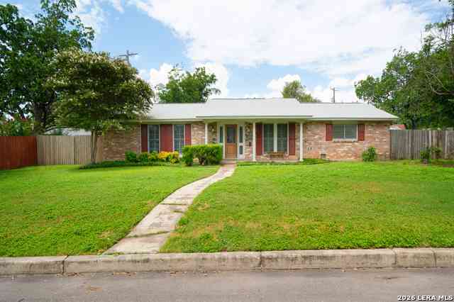 Homes For Sale - 3914 Starhill Dr<br/> Bexar County, San Antonio, TX 78218