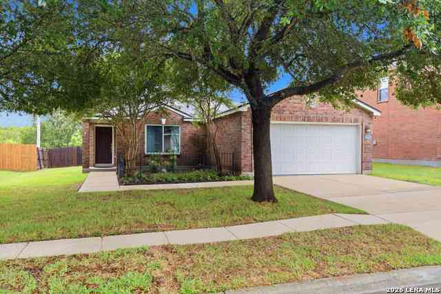 Homes For Sale - 11015 Forest Pass Ct<br/> Bexar County, Live Oak, TX 78233