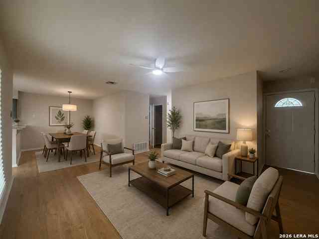 Townhouse For Sale - 1303 Klondike St<br/> Bexar County, San Antonio, TX 78245