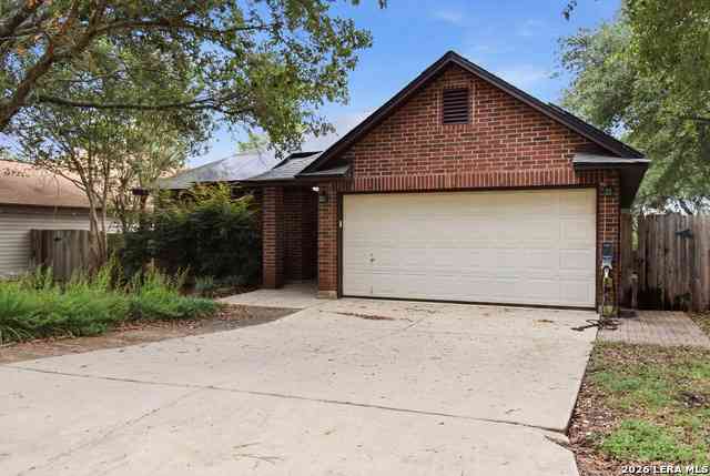Homes For Sale - 16172 Walnut Creek Dr<br/> Bexar County, San Antonio, TX 78247