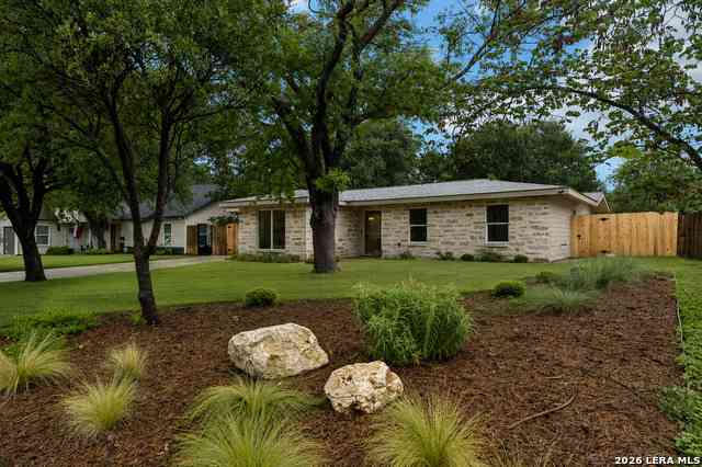 Homes For Sale - 535 Brightwood Pl<br/> Bexar County, San Antonio, TX 78209