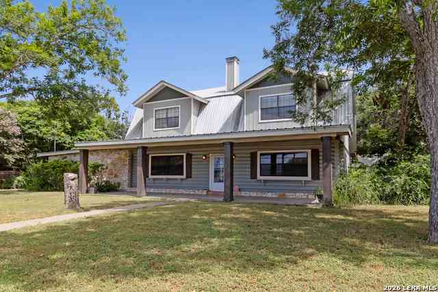 Homes For Sale - 1535 W Houston St<br/> Bee County, Beeville, TX 78102