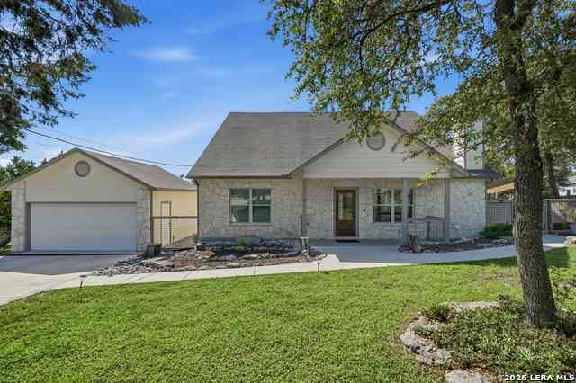 Homes For Sale - 1620 Point Vw<br/> Spring Branch, TX 78070