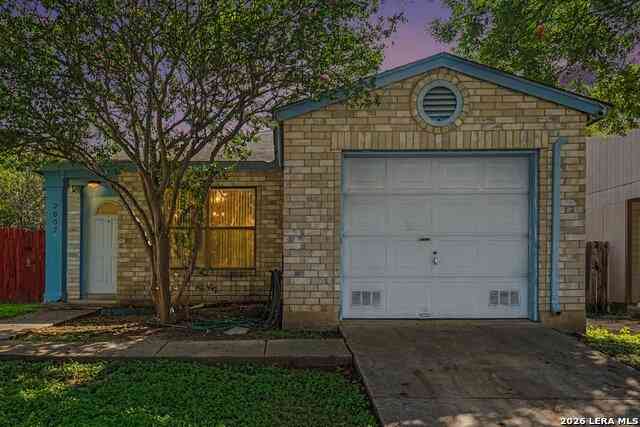 Homes For Sale - 2602 Buffalo Pass Dr<br/> San Antonio, TX 78245