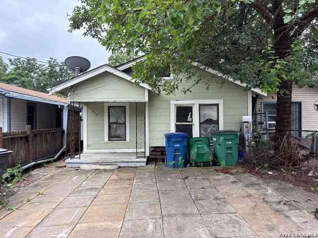 Homes For Sale - 910 Green St<br/> San Antonio, TX 78225