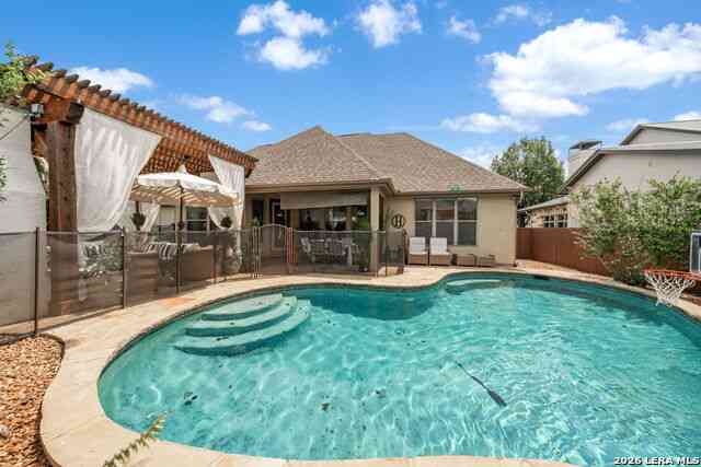 Homes For Sale - 421 English Oaks Cir<br/> Boerne, TX 78006