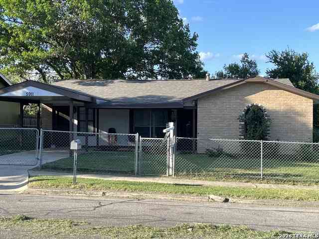 Homes For Sale - 5911 Stoney Creek Dr<br/> San Antonio, TX 78242