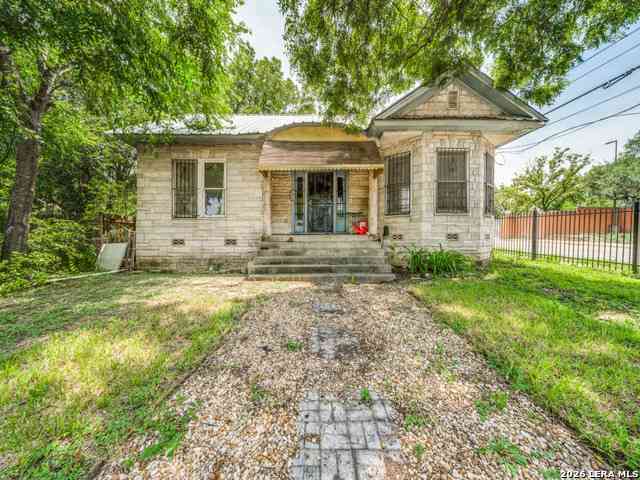 Homes For Sale - 102 Anderson Ave<br/> San Antonio, TX 78203
