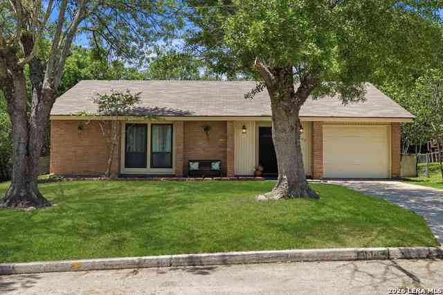 Homes For Sale - 11805 Rainey Meadow<br/> Live Oak, TX 78233