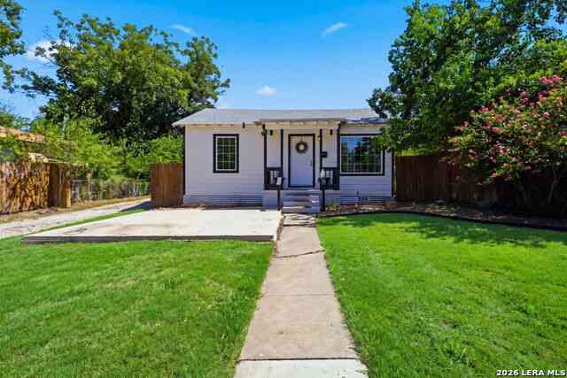Homes For Sale - 1042 Poinsettia<br/> San Antonio, TX 78202