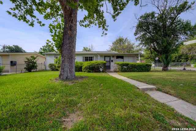 Homes For Sale - 362 Cherry Ridge Dr<br/> San Antonio, TX 78213