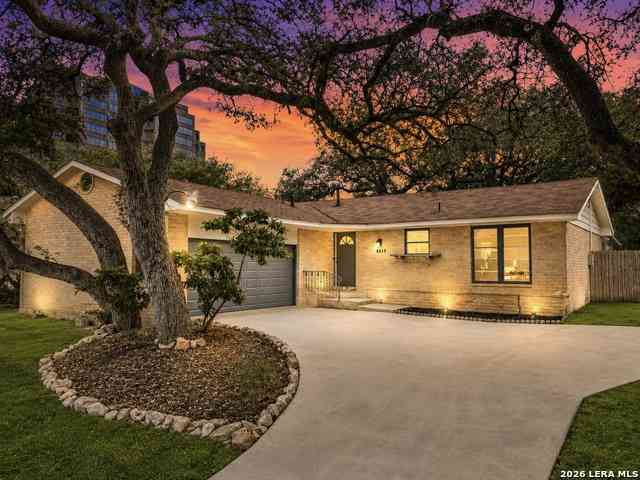 Homes For Sale - 8615 Norwich Drive<br/> San Antonio, TX 78217
