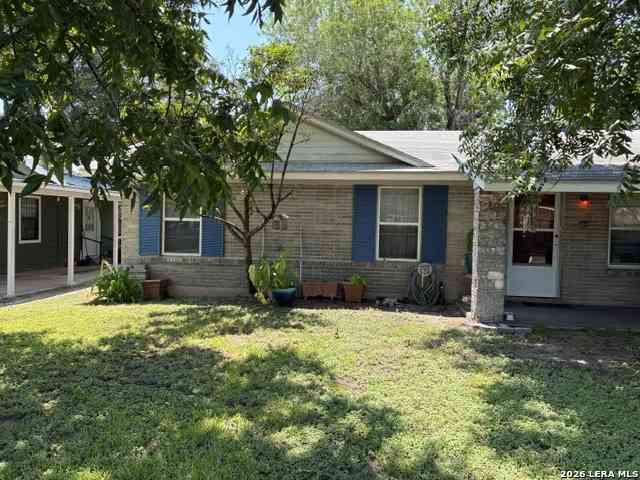 Homes For Sale - 613 Old Carrizo Rd<br/> Uvalde, TX 78801
