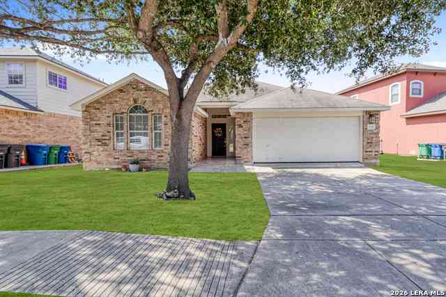 Homes For Sale - 1106 Seven Iron<br/> San Antonio, TX 78221