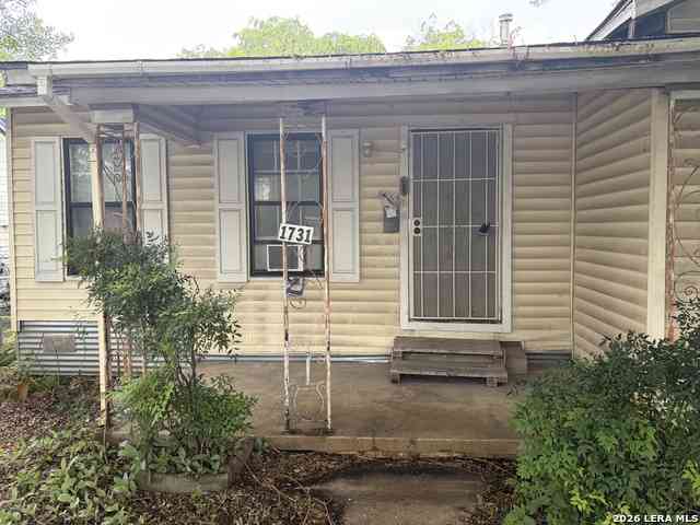Homes For Sale - 1731 Steves Ave<br/> San Antonio, TX 78210