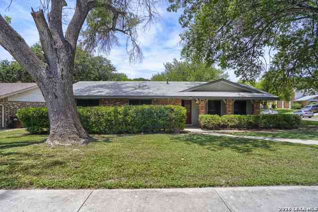 Homes For Sale - 6315 Echo Hl<br/> San Antonio, TX 78238