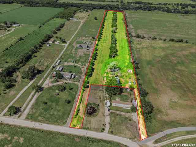 Mobile Home For Sale - 1263 County Road 345<br/> La Vernia, TX 78121