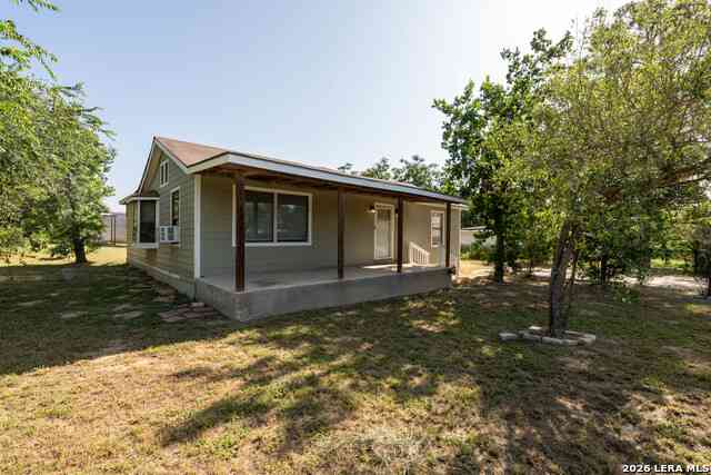 Homes For Sale - 620 Viewpoint Dr<br/> Atascosa County, Poteet, TX 78065