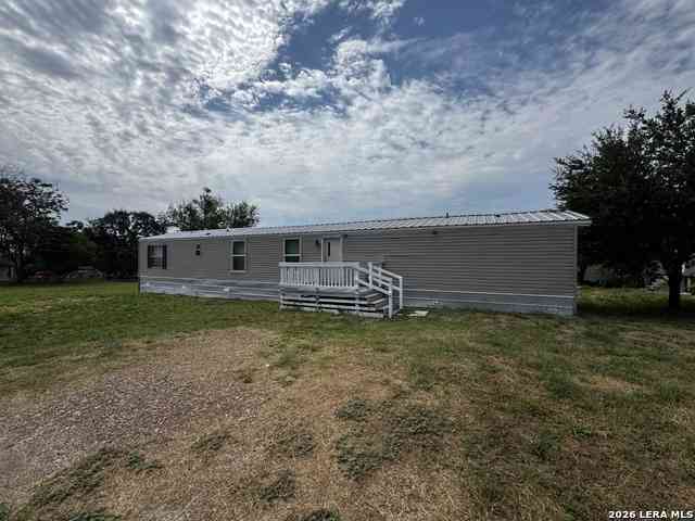 Mobile Home For Sale - 607 Jackson St<br/> Pleasanton, TX 78064
