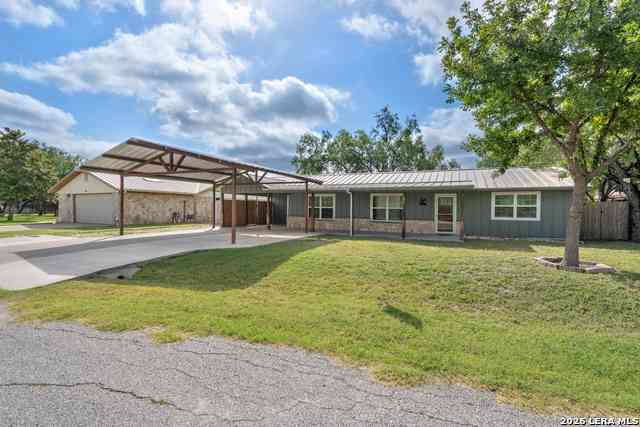 Homes For Sale - 291 Bowlegs St<br/> Kinney County, Brackettville, TX 78832