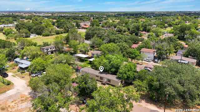 Mobile Home For Sale - 1117 Plum St<br/> Floresville, TX 78114