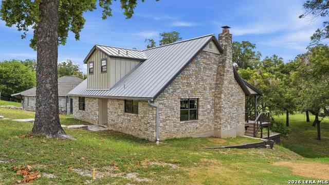 Homes For Sale - 721 Ridgeroad Dr<br/> New Braunfels, TX 78130