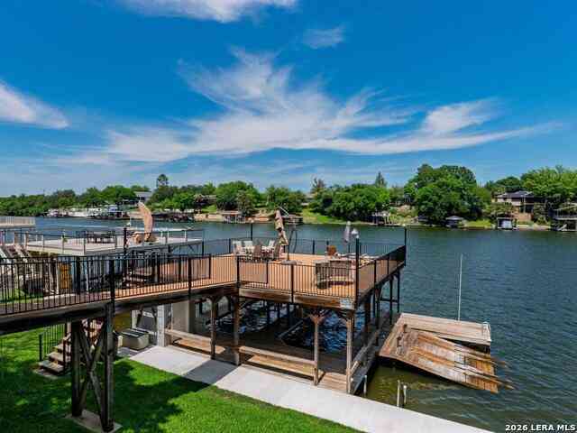 Homes For Sale - 208 Riverside Dr<br/> Kingsland, TX 78639