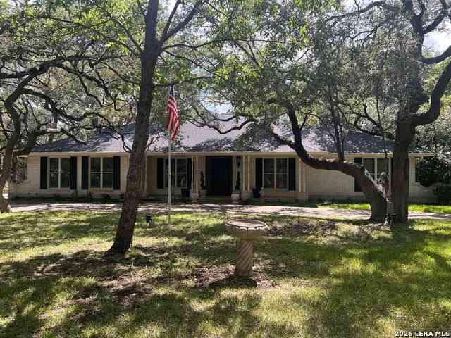 Homes For Sale - 106 Bikeway Ln<br/> Bexar County, Shavano Park, TX 78231