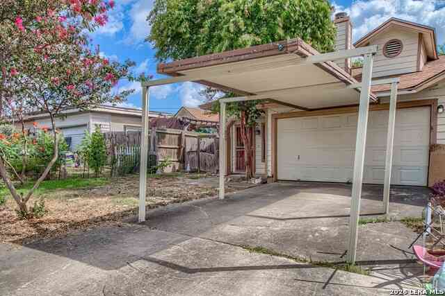 Townhouse For Sale - 8412 Dixon Ridge #80<br/> San Antonio, TX 78239
