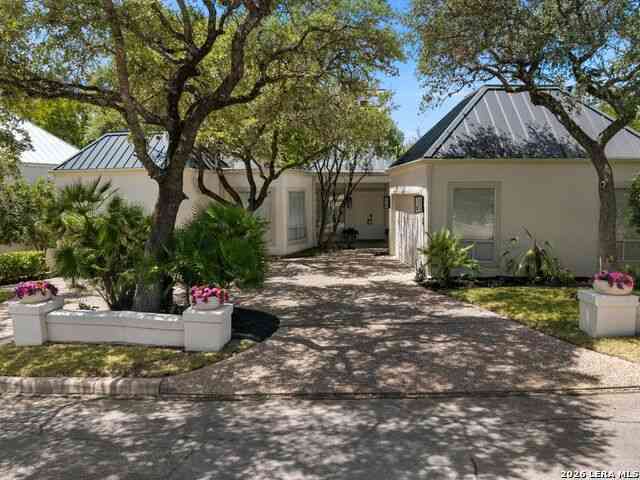 Homes For Sale - 4 Westelm Garden<br/> San Antonio, TX 78230