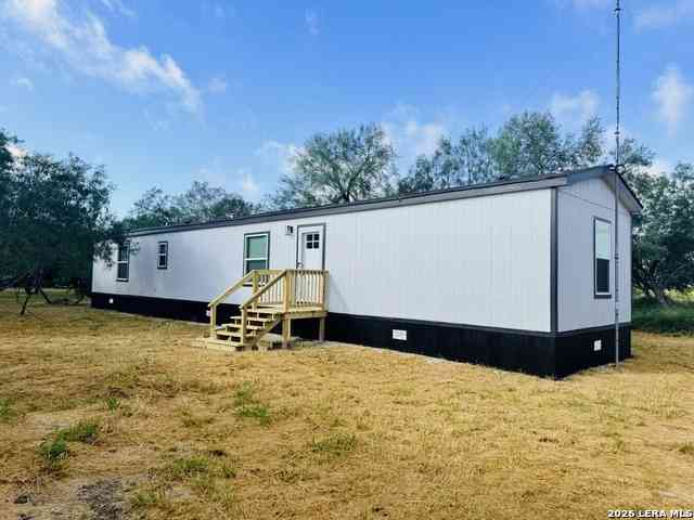 Mobile Home For Sale - 9860 County Road 623<br/> Bee County, Skidmore, TX 78389