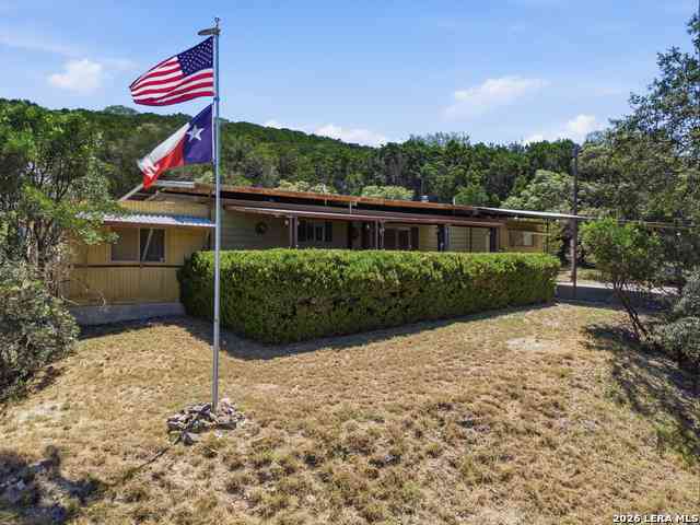 Mobile Home For Sale - 1501 Spring Rd<br/> Pipe Creek, TX 78063
