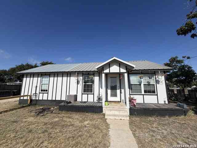 Homes For Sale - 902 S State Highway 55<br/> Rocksprings, TX 78880